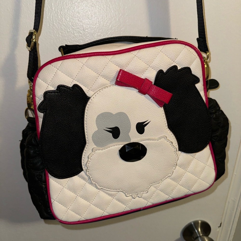 Betsey Johnson puppy purse !